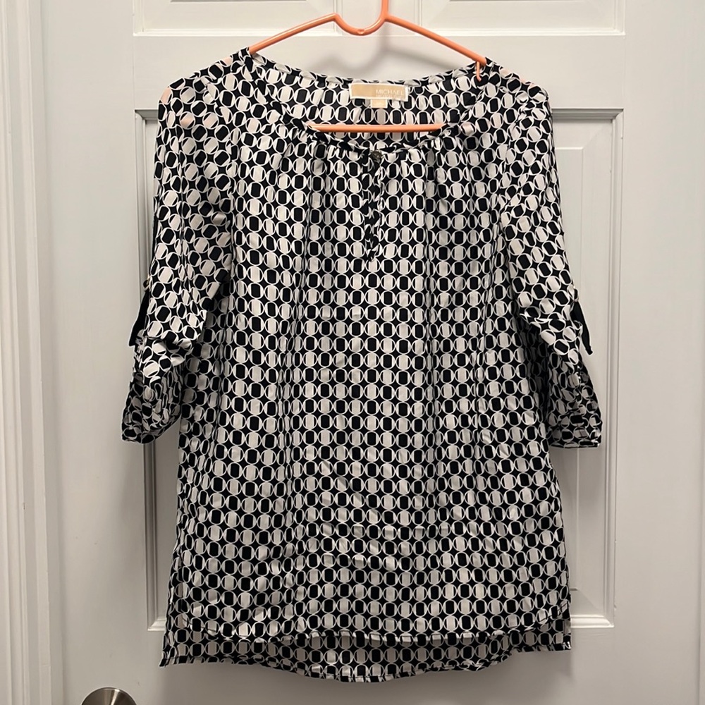 {Michael by Michael Kors} Light and Airy Geometric Blouse - Size Extra Small
